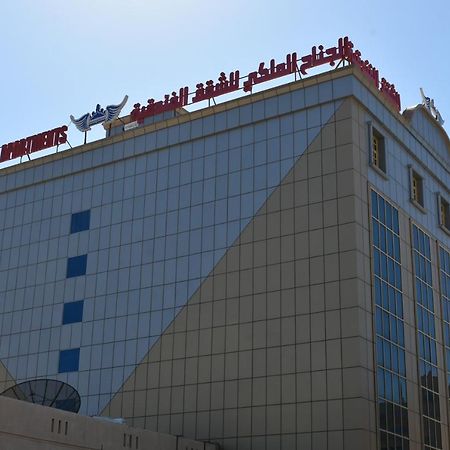 Royal Suite Hotel Apartments Al Huwayl 외부 사진